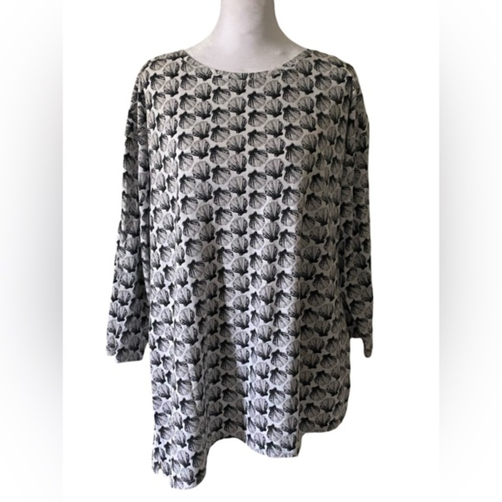 Weekends by Chico’s size 3 blouse top